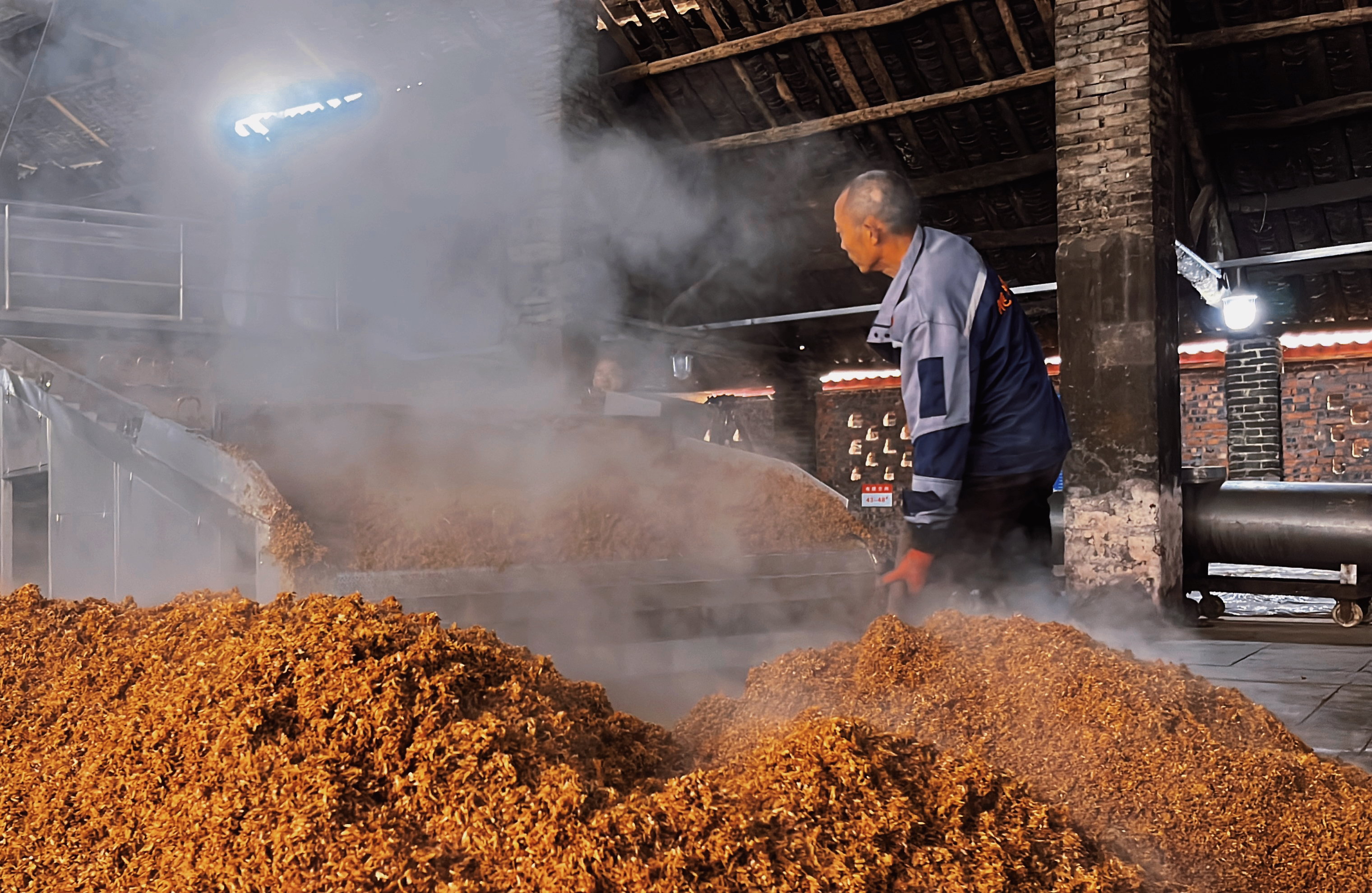 泸州龙马潭区创新主导白酒产业探新路