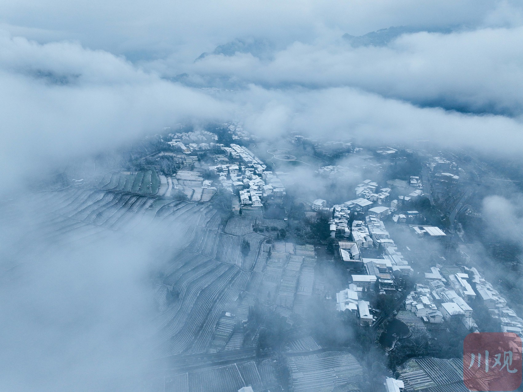 彭州龙门山看雪图片