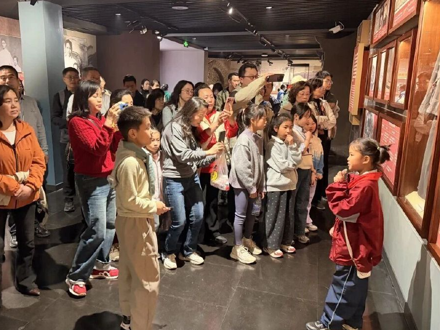红色文化年味浓！四川各地英烈纪念馆迎来缅怀纪念热潮