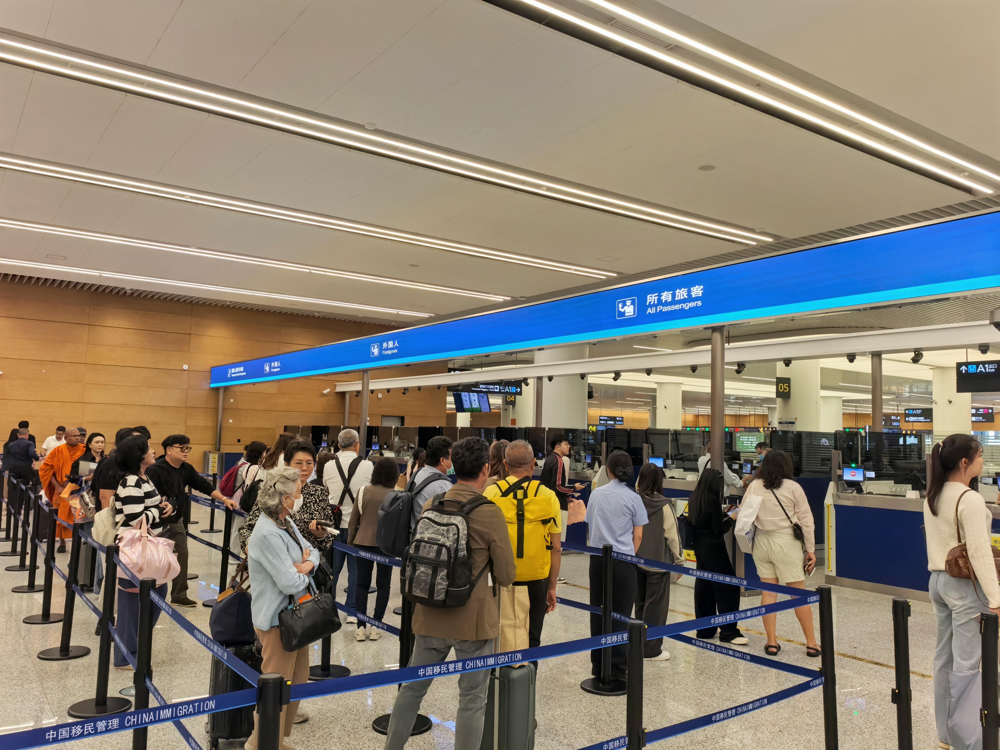 端午假期成都航空口岸5.1万余人次出入境，外国人入出境1.4万余人次
