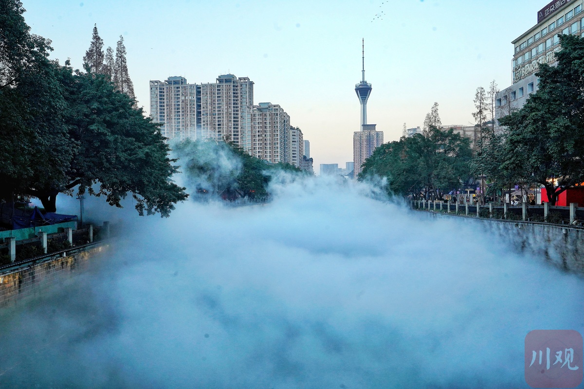 视频景观喷雾将成都府河化作天空之城