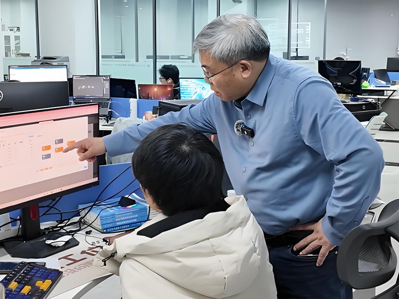 西南交大教授丁国富：“智改数转” 让传统制造业更具生命力丨奋进“十五五”