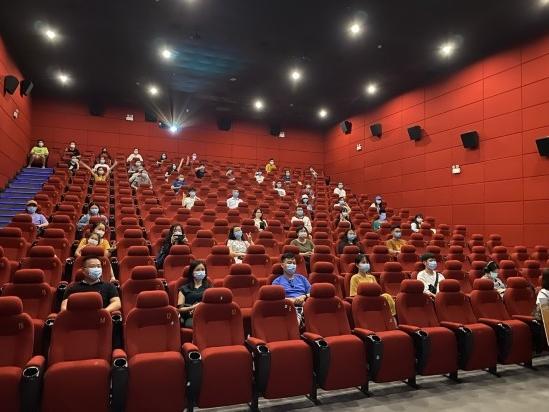 中国电影发行放映协会15日发布新规电影院每场上座率不得超过75