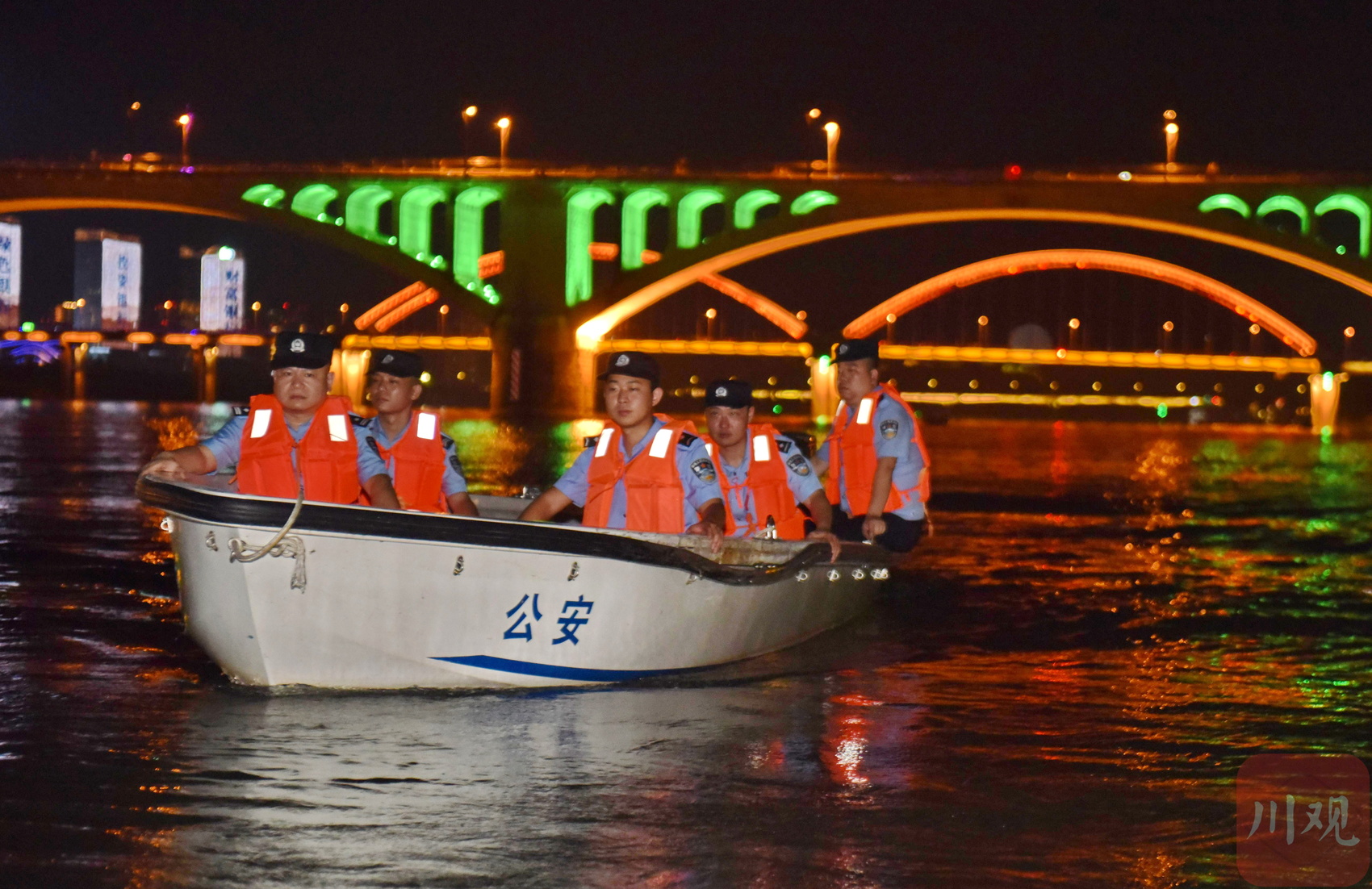 c视频 | 四川南充:"水上警察"常年驻扎嘉陵江 守护一方平安 - 川观