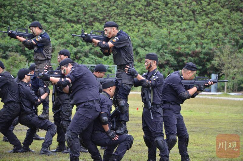 遂宁特警图片